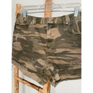 Lucky Brand Women's Size 12 Camo Relaxed Short Distressed Jean Short